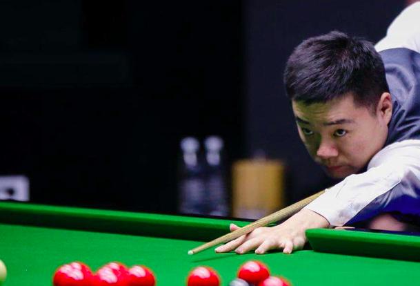 两端所表现 两端所表现